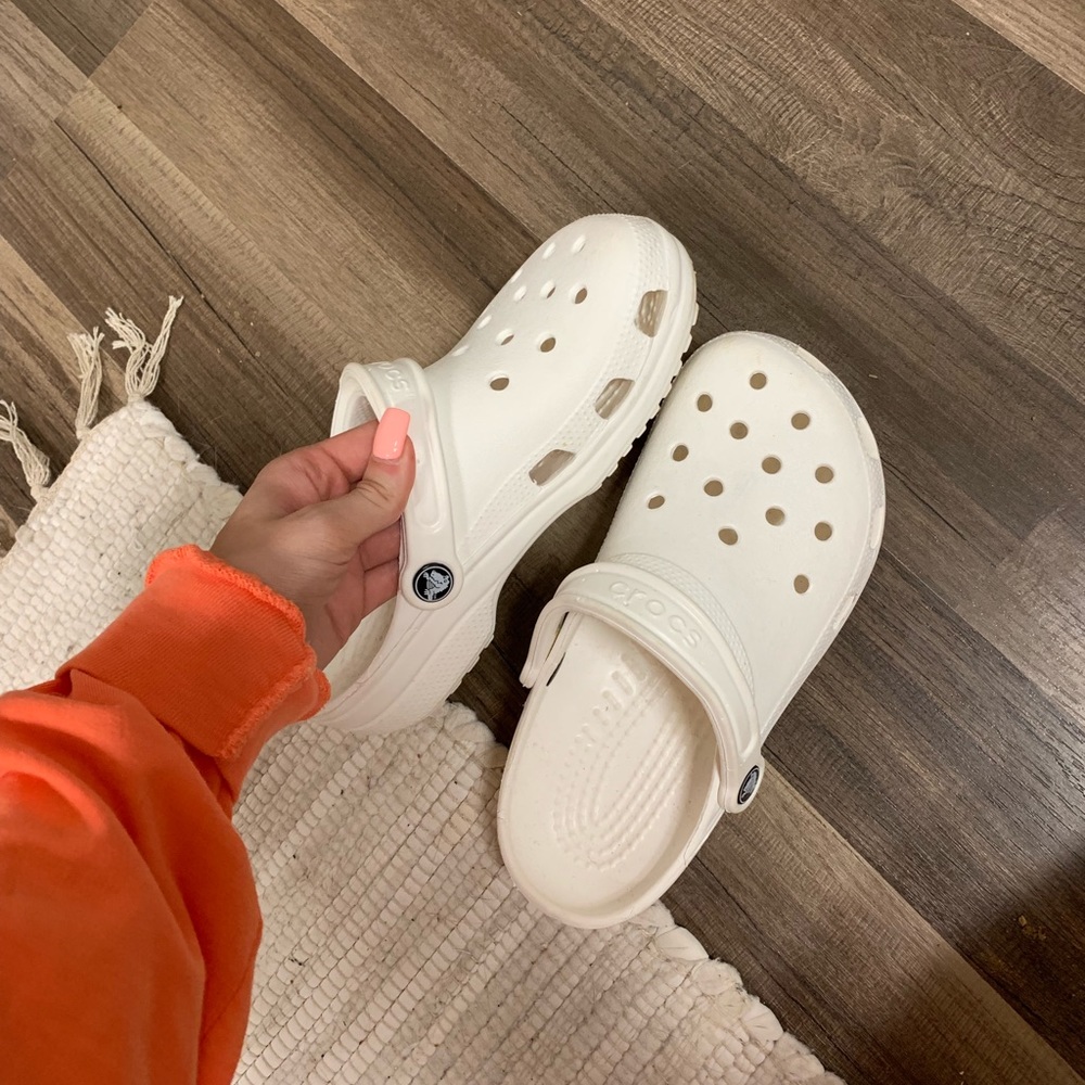 white crocs women size 7!!
